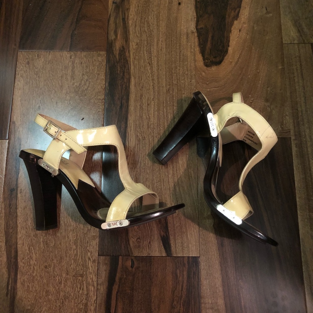 ❤️ Michael Kors Chunky Heels